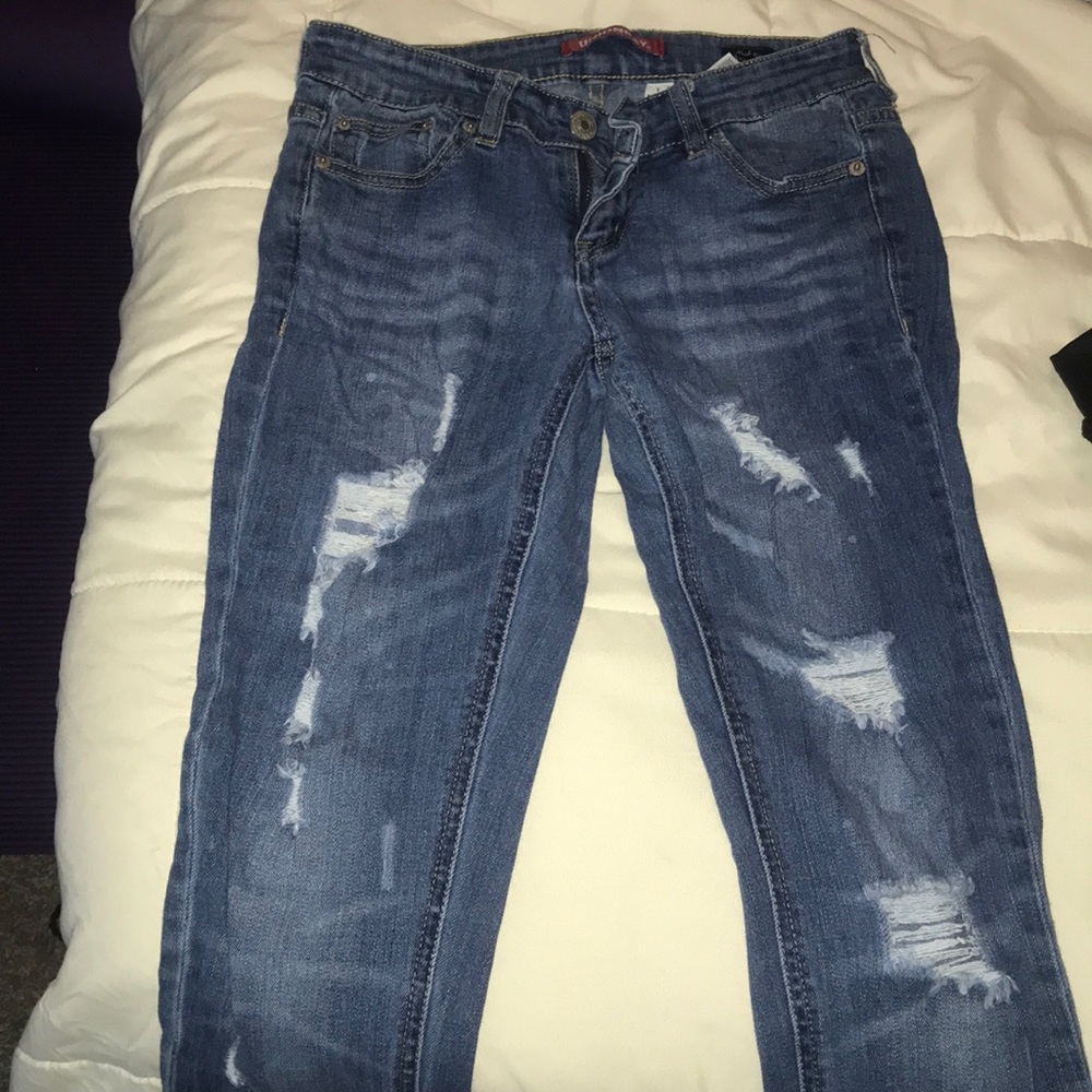 Mid rise distressed skinny jeans!
